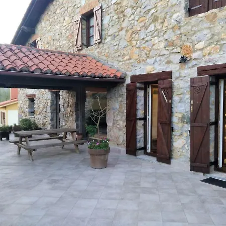 Lartin Etxea Casa rural *